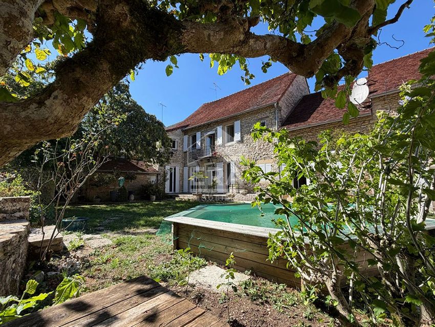 Image Façade à  maison mitoyenne de Voiteur