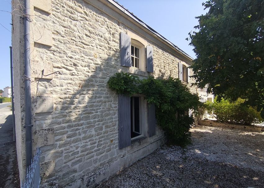 Image Façade à  maison individuelle de Fors