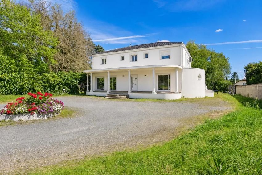 Image Façade à  propriété agricole de Naintré