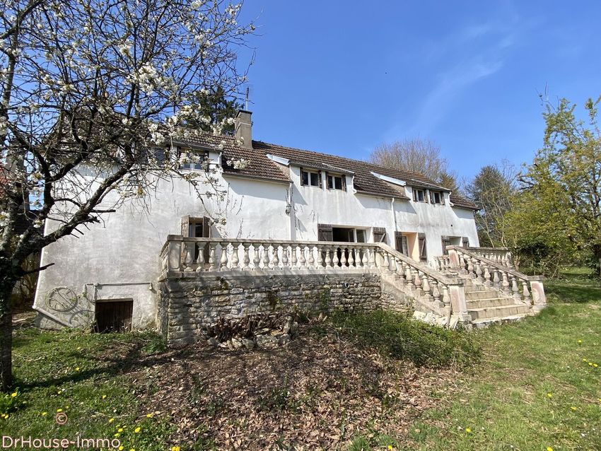 Image Façade à  villa de Lichères-sur-Yonne