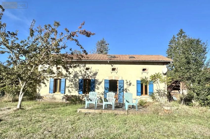 Image Façade à  maison individuelle de Sabres