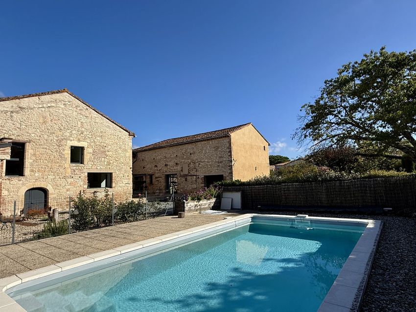 Image Piscine à  maison individuelle de Le Sequestre