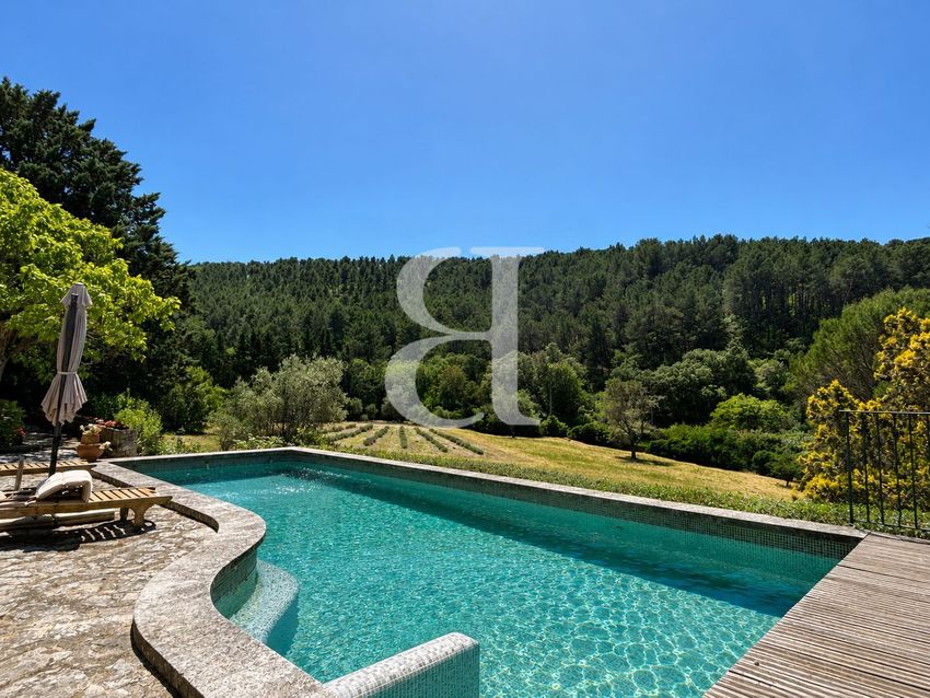 Image Piscine à  maison individuelle de Fontaine-de-Vaucluse