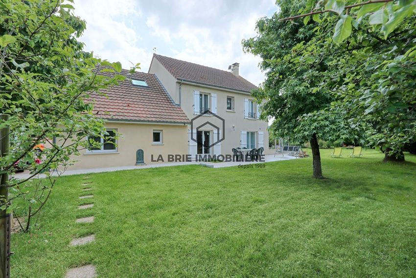 Image Façade à  maison individuelle de Chevry-Cossigny