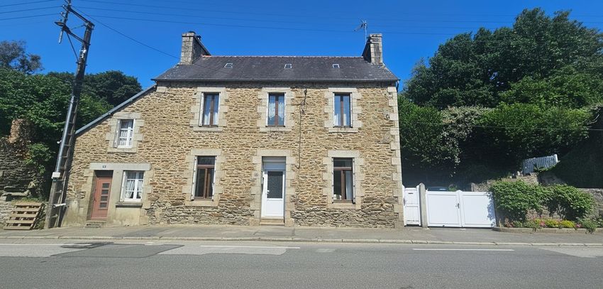 Image Façade à  maison individuelle de Callac