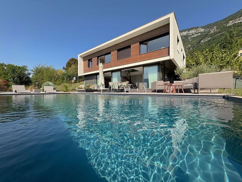 Image Piscine à  villa de Méry