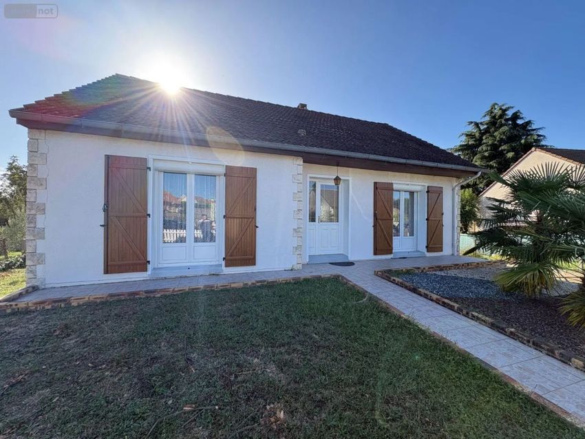 Image Façade à  maison individuelle de Yvré-le-Pôlin