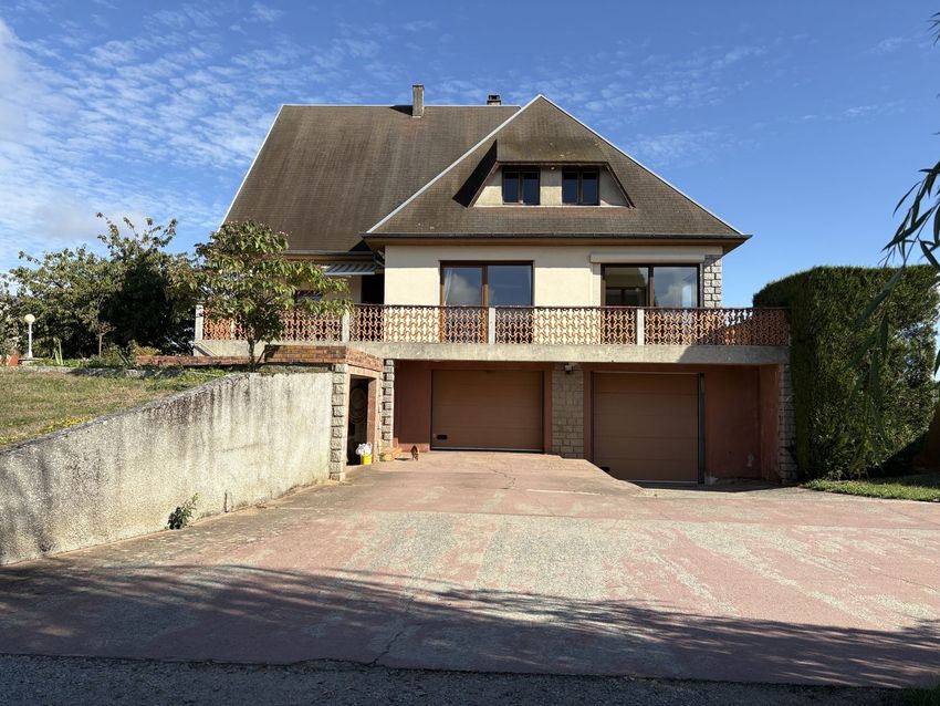 Image Façade à  maison individuelle de Gacé