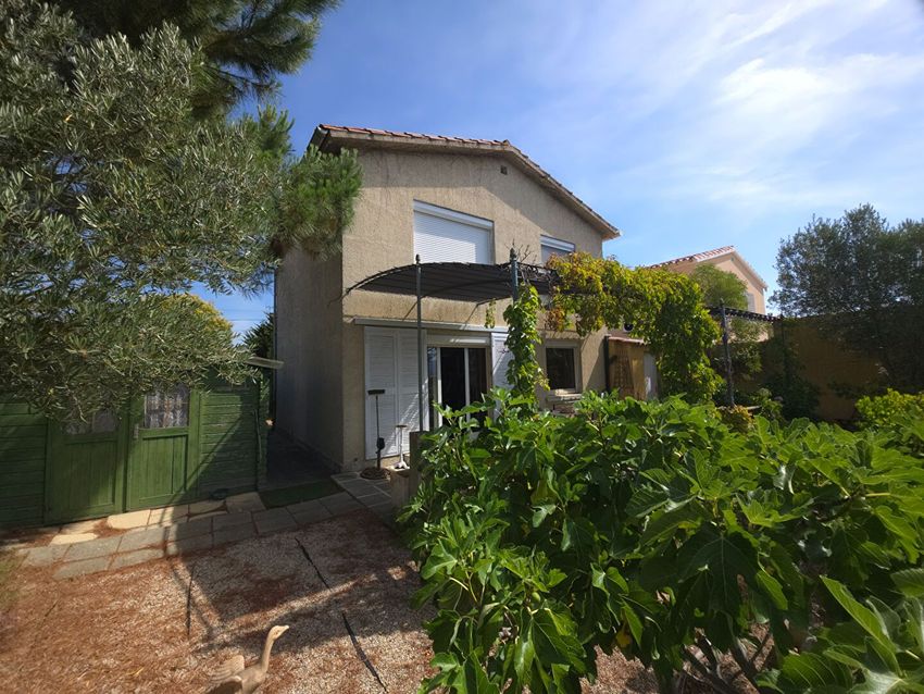 Image Façade à  maison mitoyenne de Marseillette