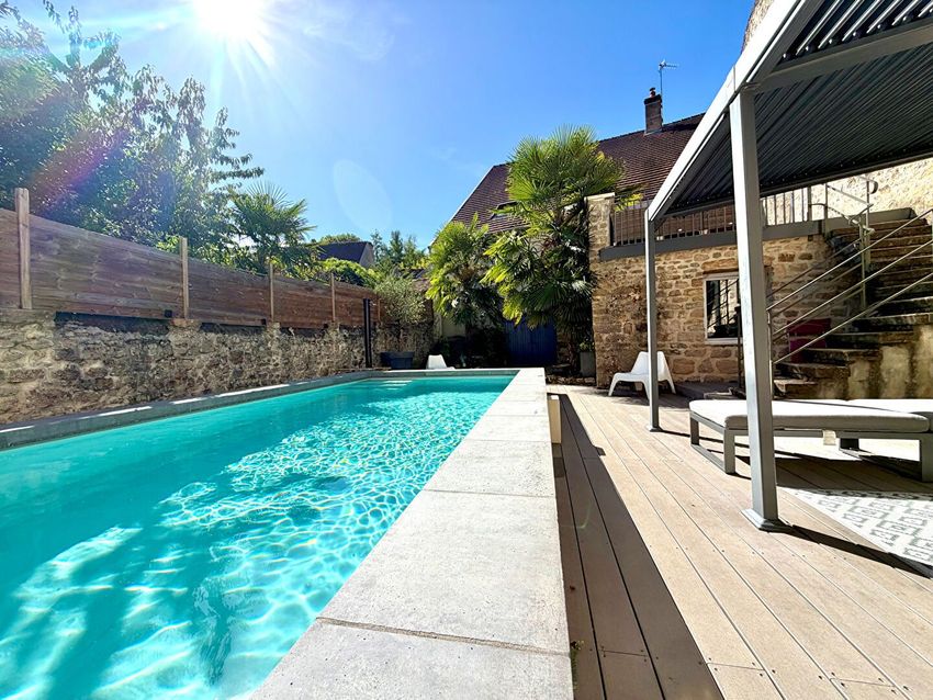 Image Piscine à  maison mitoyenne de Menotey
