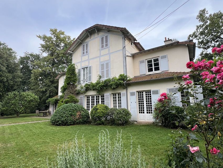 Image Façade à  maison individuelle de Maisons-Laffitte