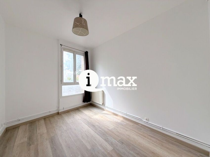 Image Chambre à appartement de Colombes