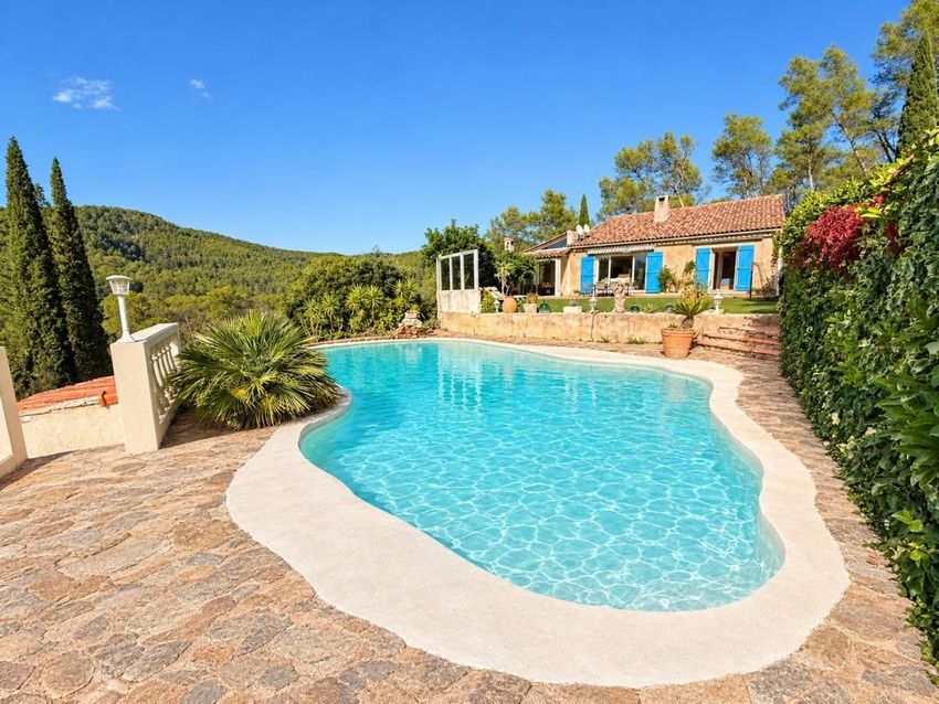 Image Piscine à  propriété agricole de Cuers