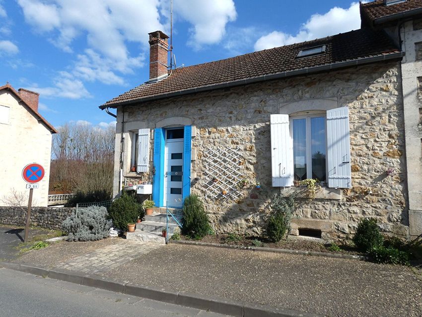 Image Façade à  maison mitoyenne de Hautefort