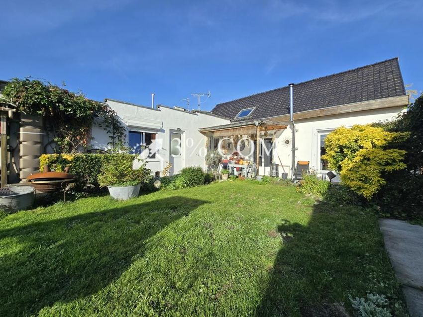 Image Façade à  maison individuelle de Neuville-en-Ferrain