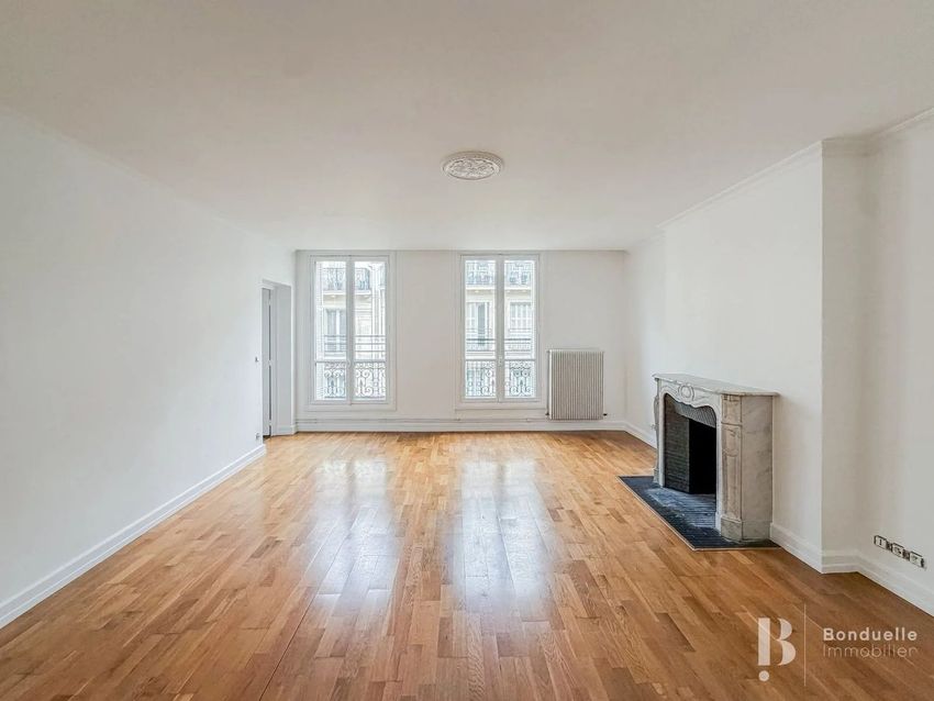 Image Pièce à appartement de 12 Rue Littré