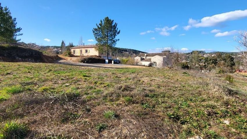 Image de terrain à Joyeuse