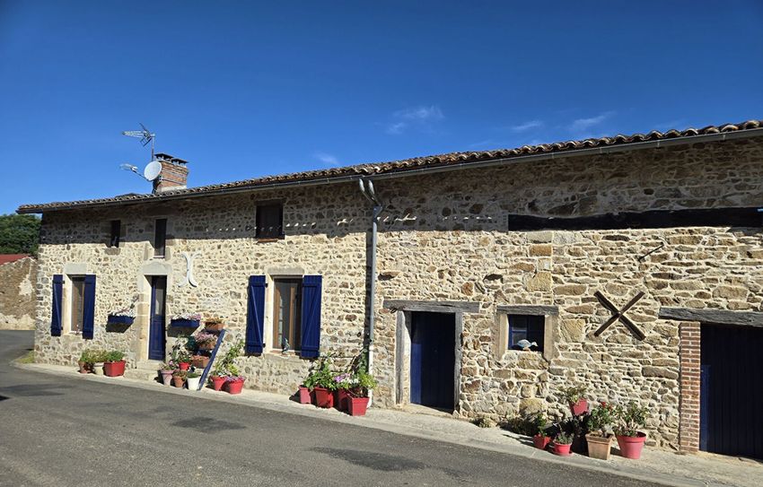 Image Façade à  maison individuelle de Blanzac