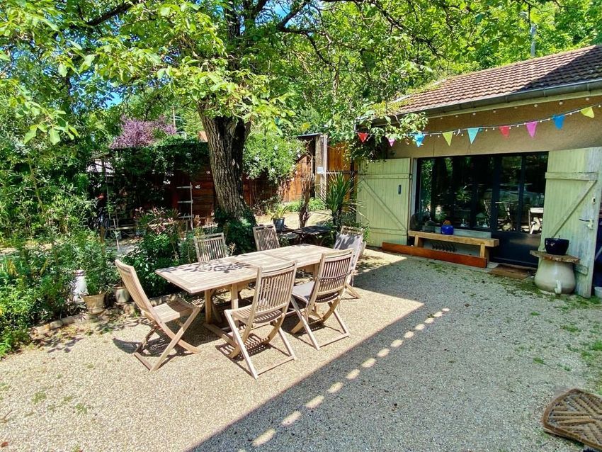Image Jardin à  maison individuelle de Sainte-Foy-lès-Lyon