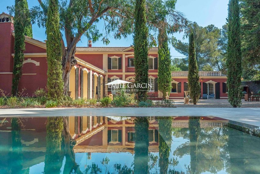 Image Façade à  villa de Le Pradet