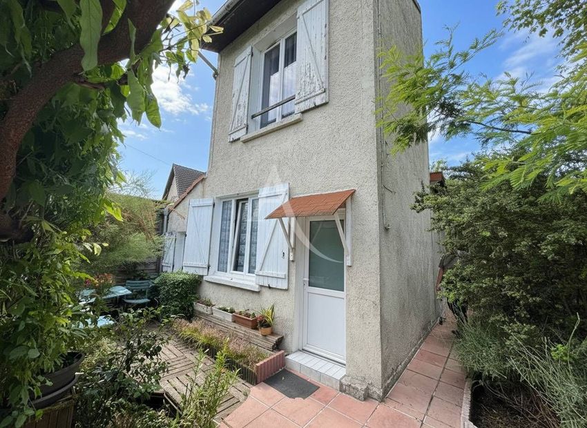Image Façade à  maison individuelle de Pontault-Combault