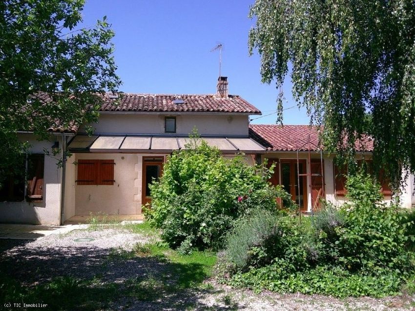 Image Façade à  maison individuelle de Blanzay