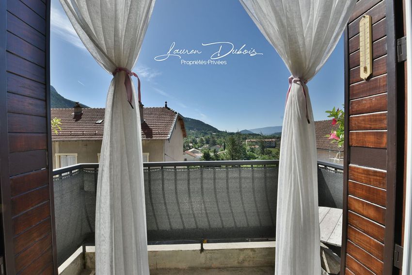 Image Terrasse à  maison individuelle de Serres