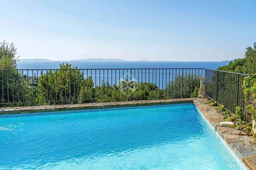 Image Piscine à  maison individuelle de Le Lavandou
