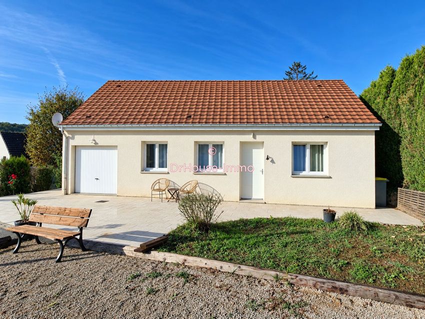 Image Façade à  villa de Roulans