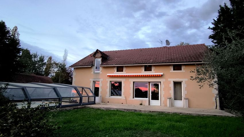 Image Façade à  maison individuelle de Rongères