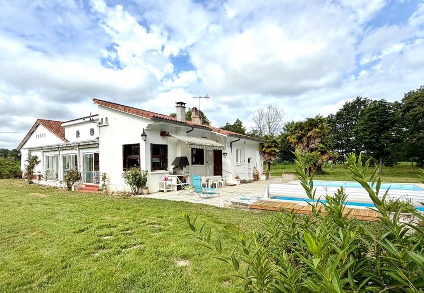 Image Façade à  maison individuelle de Le Vignau