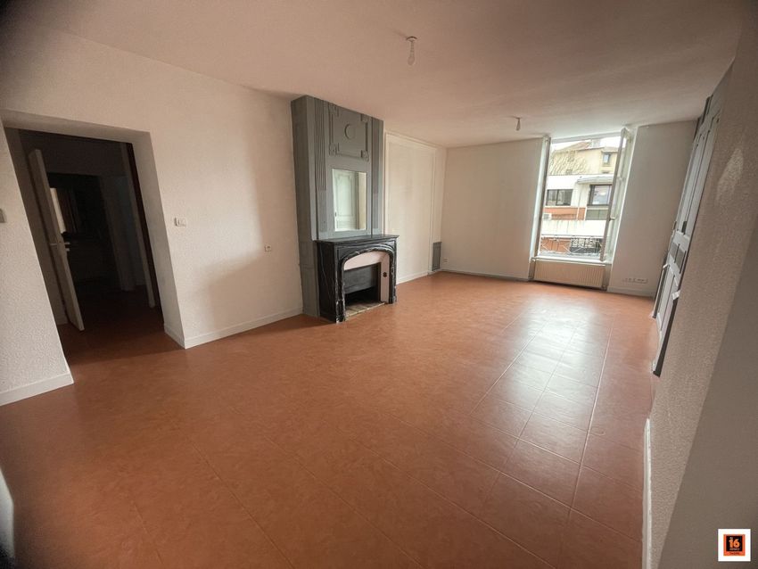 Image de appartement à 2 Place de la Mutualité