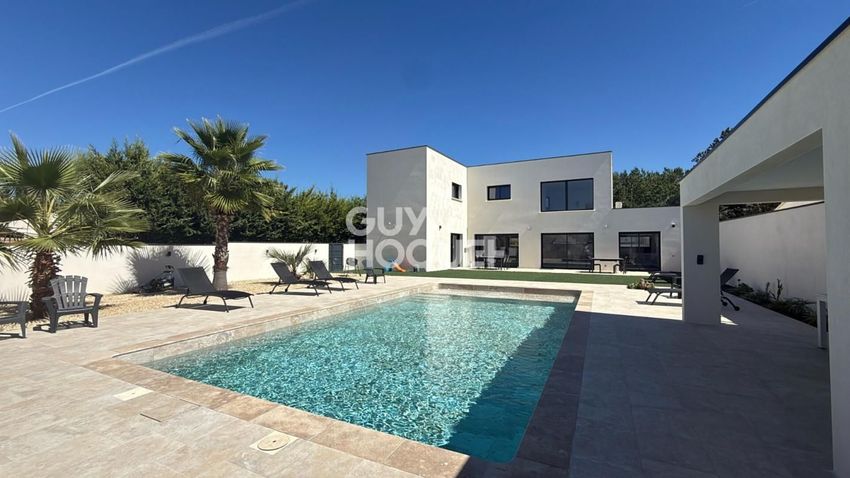 Image Piscine à  propriété agricole de L'Isle-sur-la-Sorgue