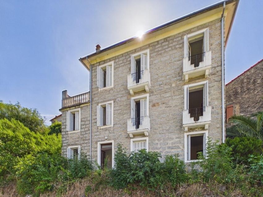 Image Façade à  maison de village de Santa-Maria-Siché