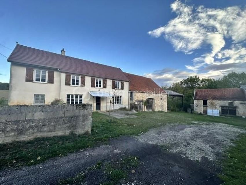 Image Façade à  maison individuelle de Oigny