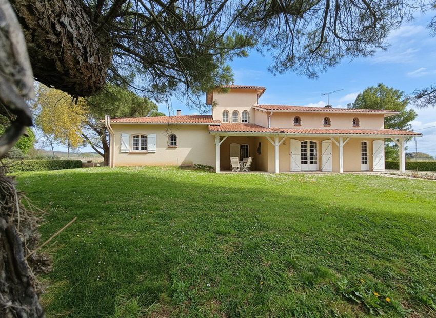 Image Façade à  maison individuelle de Labastide-Saint-Pierre