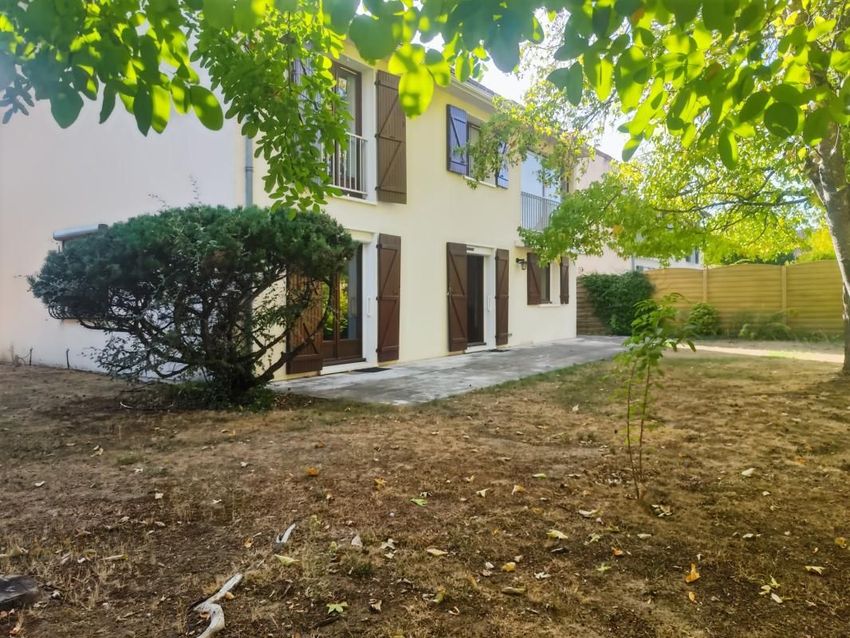 Image Façade à  maison individuelle de Olivet