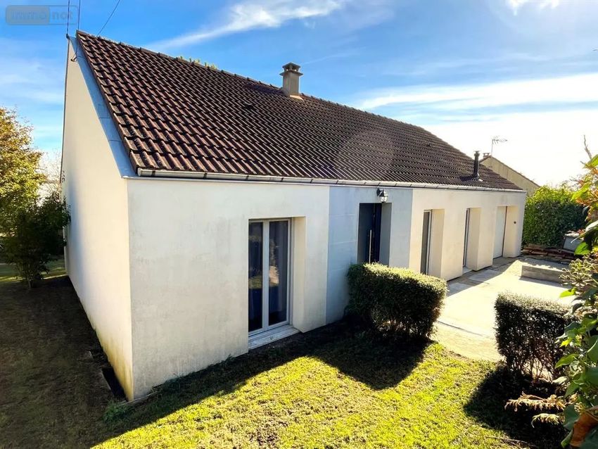 Image Façade à  maison individuelle de Montbizot