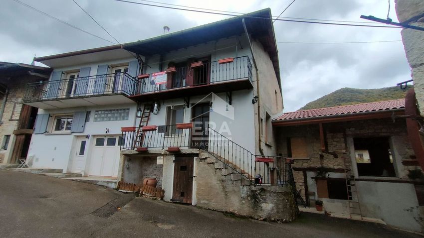 Image Façade à  maison mitoyenne de Oncieu