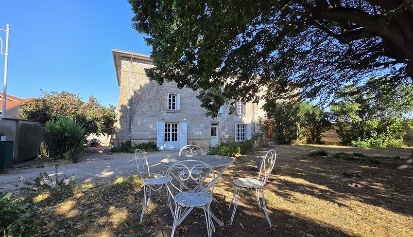 Image Façade à  maison mitoyenne de Penol