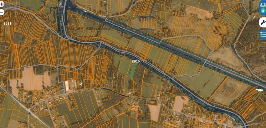 Image de terrain à Saint-Perreux