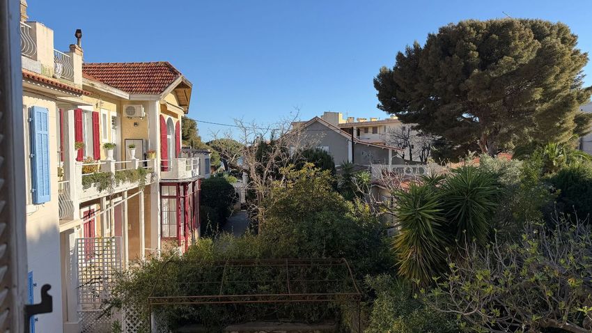 Image Façade à  maison mitoyenne de Bandol