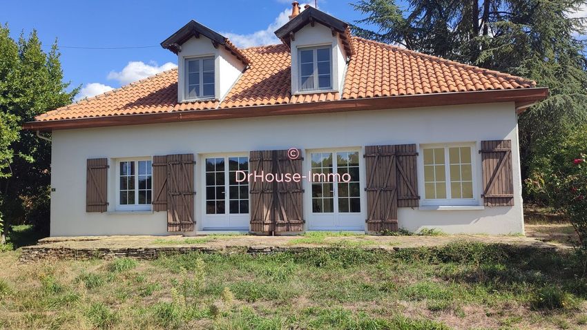Image Façade à  villa de Gajoubert