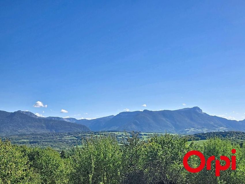 Image Vue à terrain de Fillière