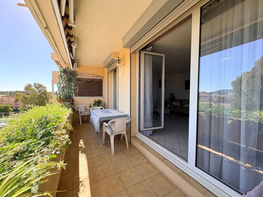 Image Terrasse à appartement de La Garde