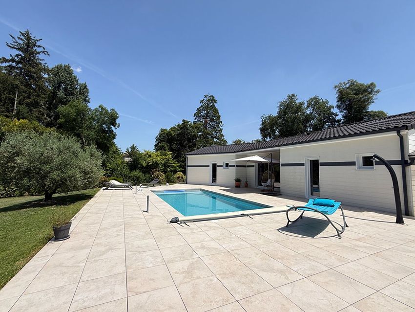 Image Piscine à  maison individuelle de Champniers