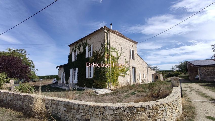 Image Façade à  villa de Massugas