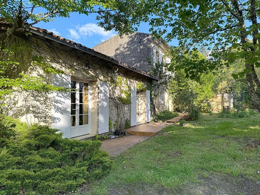 Image Façade à  maison individuelle de Cursan