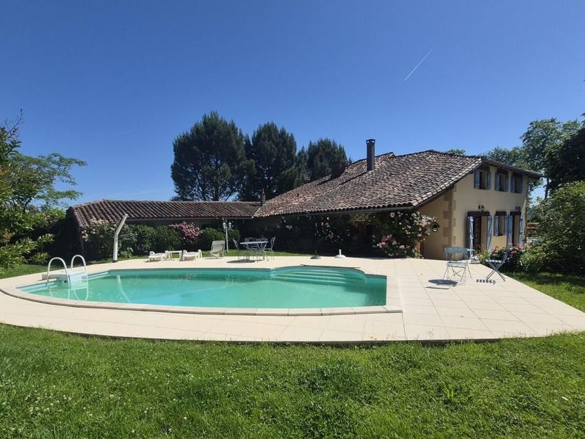 Image Piscine à  maison individuelle de Castelnau-Magnoac