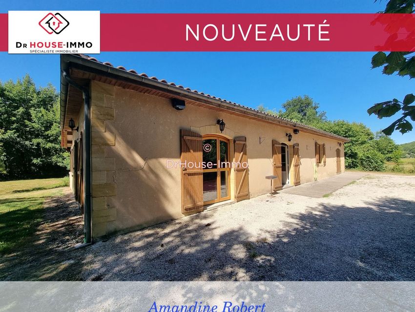 Image Façade à  villa de Bayac